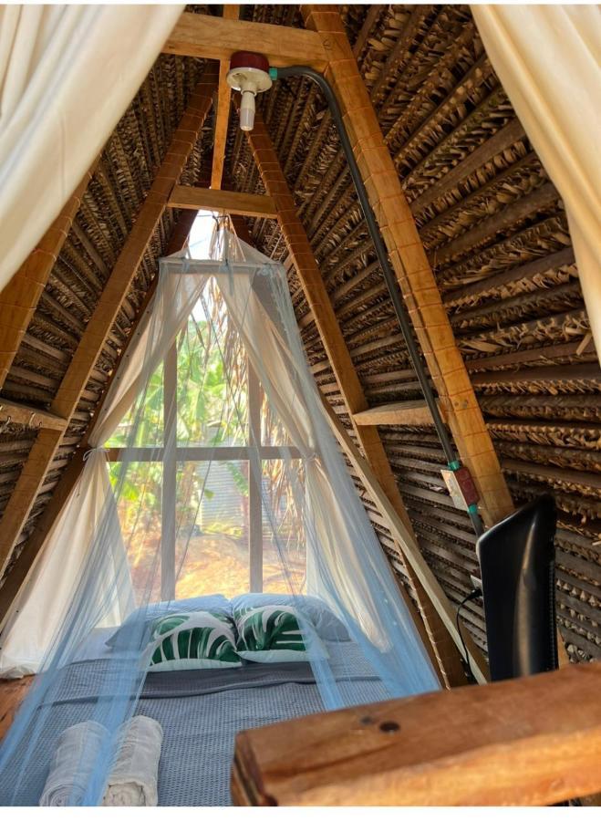 Hotel Sasy Tipis Santa Catalina Exterior foto